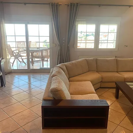 Sousoula Maisonette *